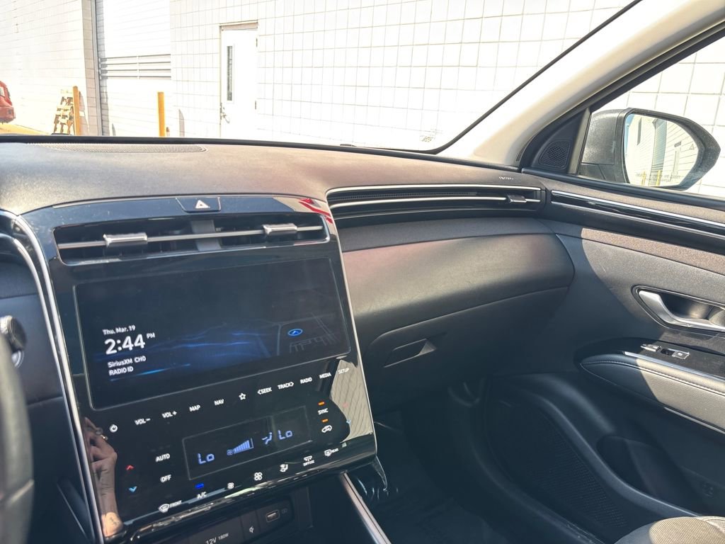 Used 2023 Hyundai Tucson Limited image 15