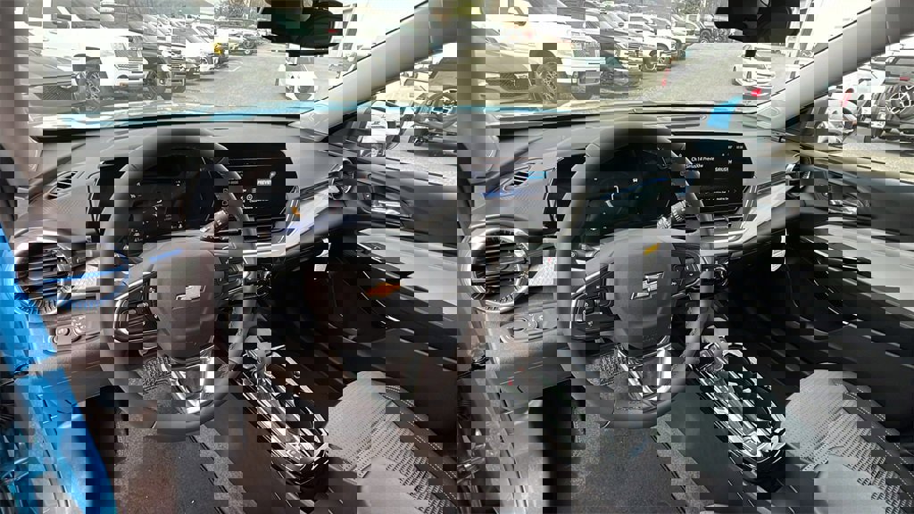 New 2026 Chevrolet Trax LT w/ LT Convenience Package image 17