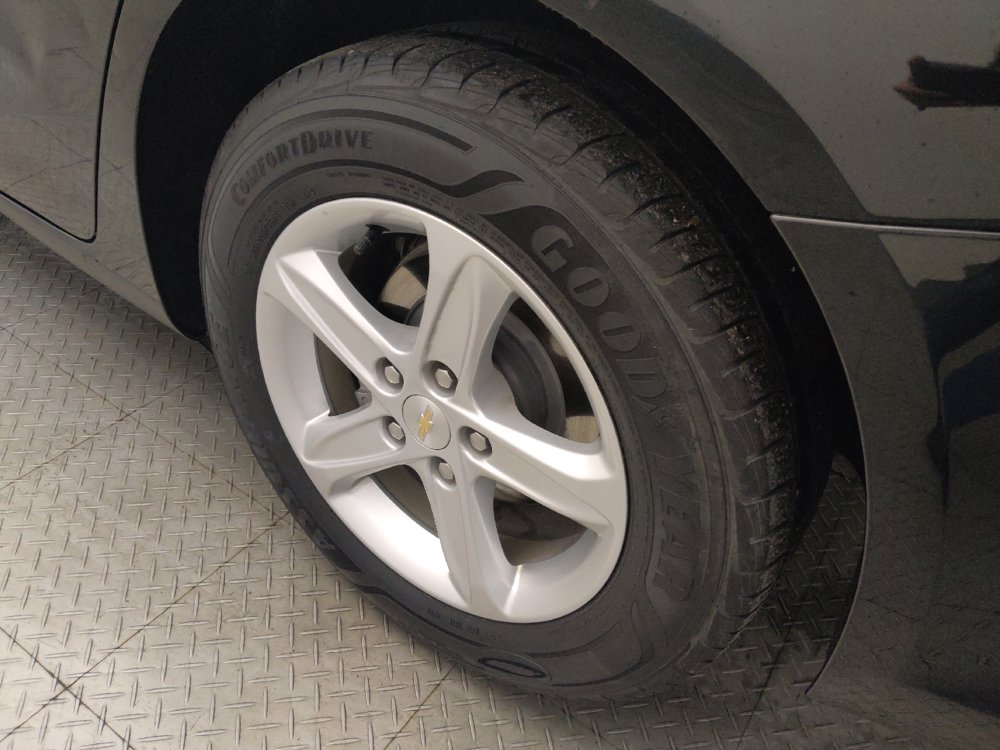 Used 2019 Chevrolet Malibu LS image 31