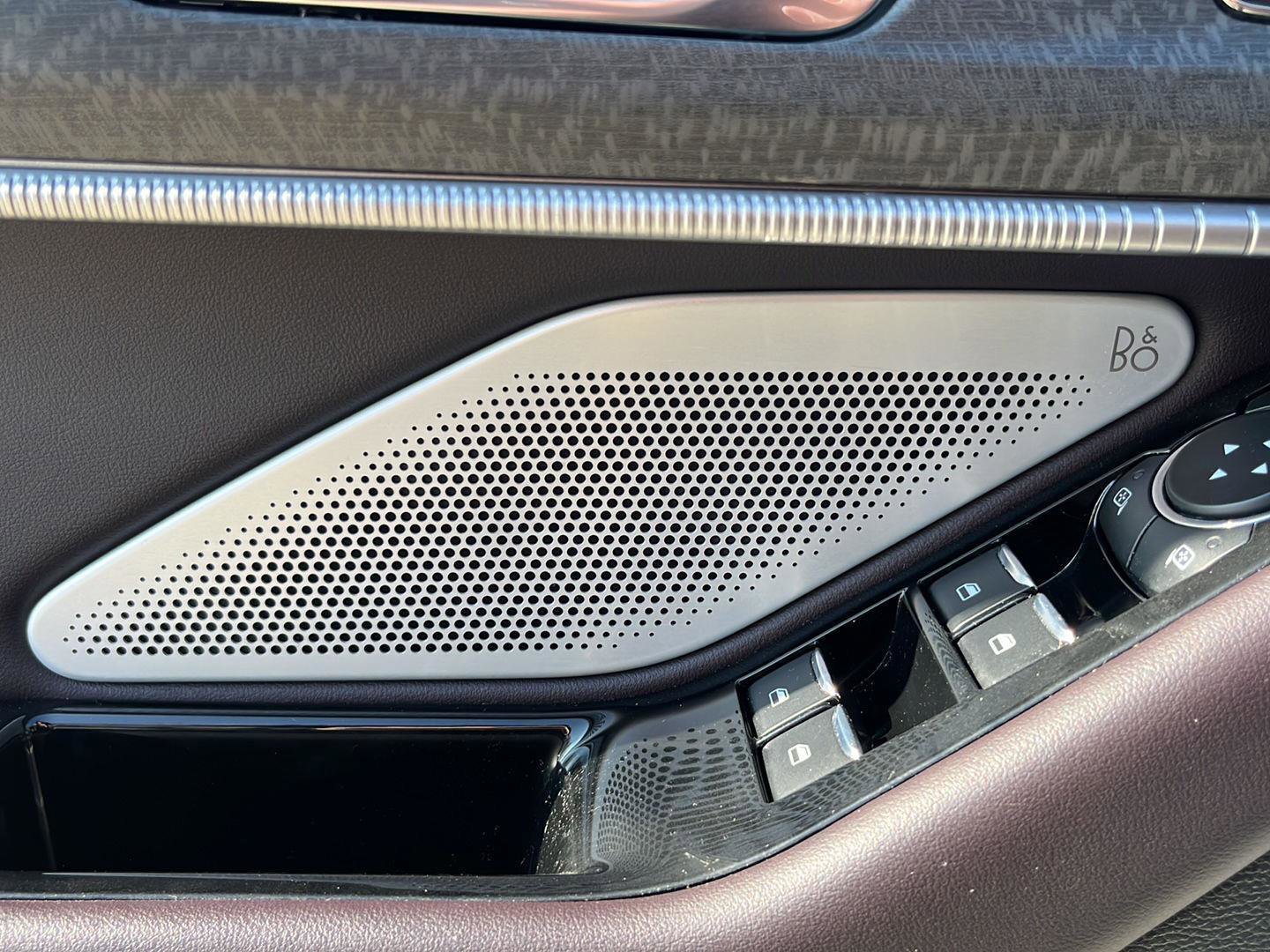 Used 2025 Ford Explorer Platinum image 11