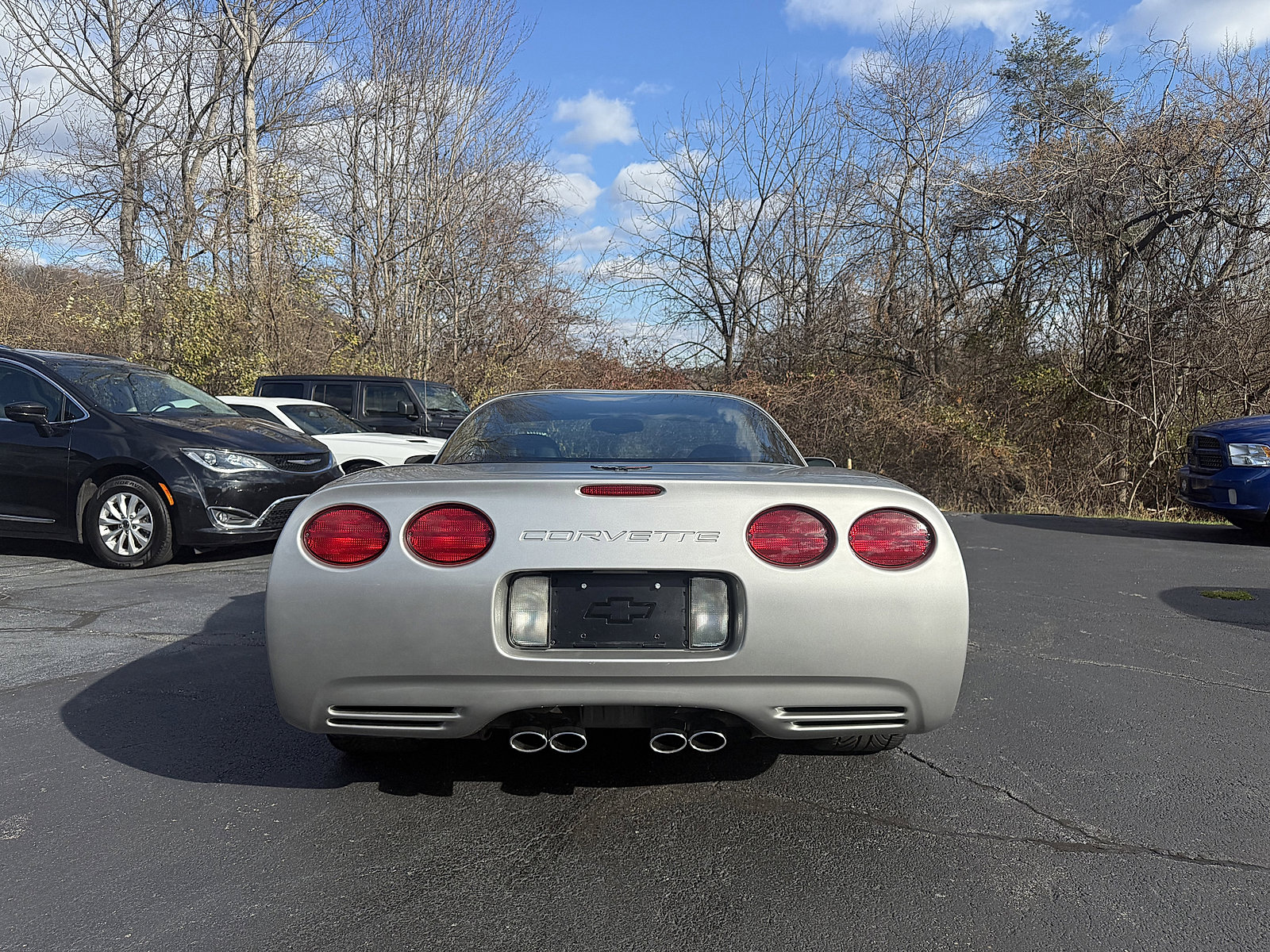 Used 2004 Chevrolet Corvette Coupe image 6