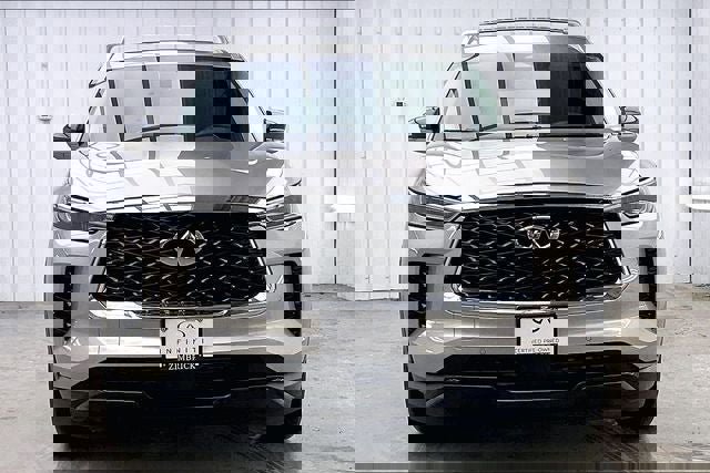 Certified 2025 INFINITI QX60 Luxe w/ Cargo Package AWD/4WD image 3