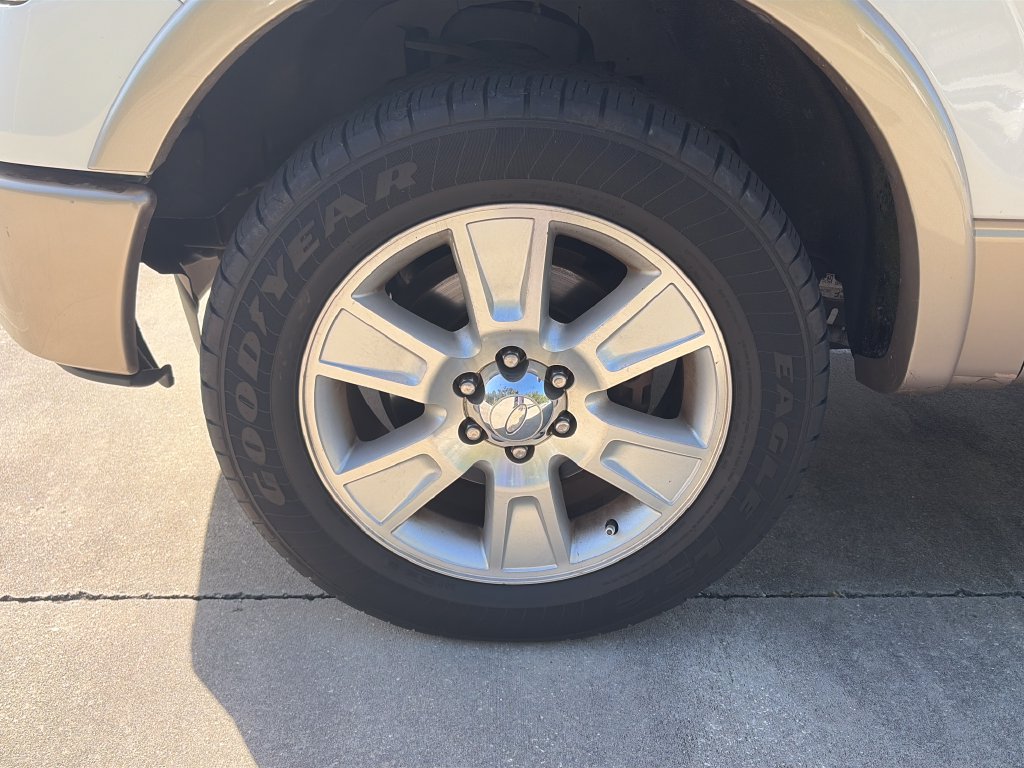 Used 2013 Ford F150 Lariat w/ Mid Equipment Group RWD image 20