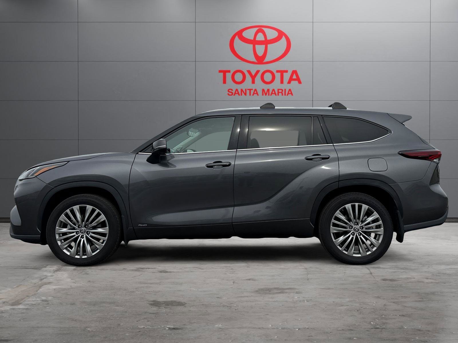 Used 2024 Toyota Highlander Platinum image 21