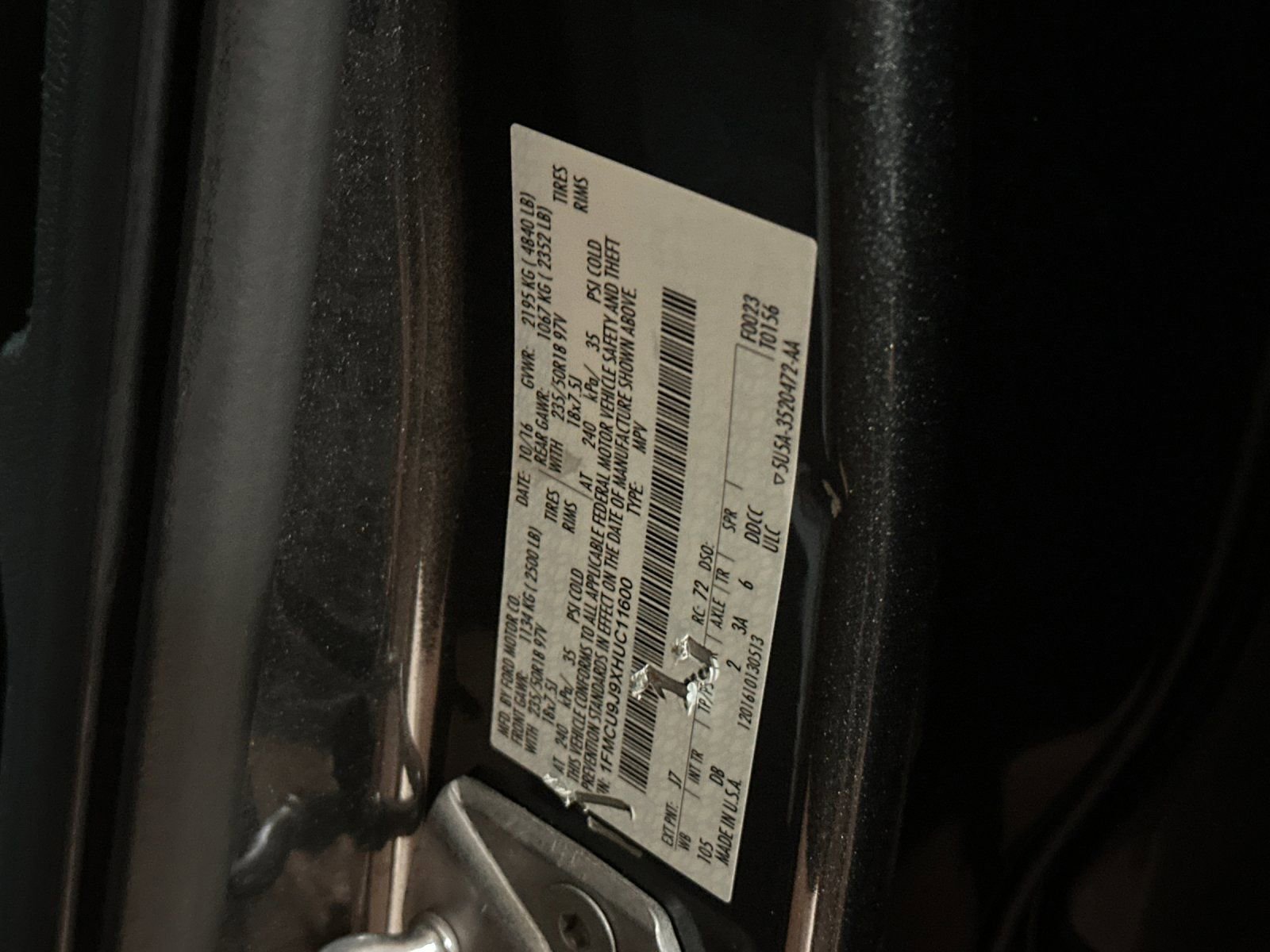 Used 2017 Ford Escape Titanium image 28