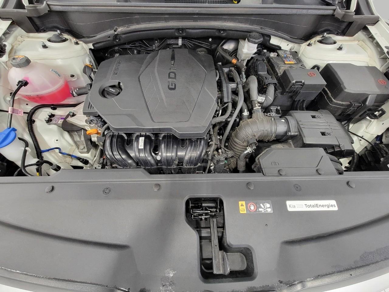 Used 2025 Kia Sportage LX AWD/4WD image 8