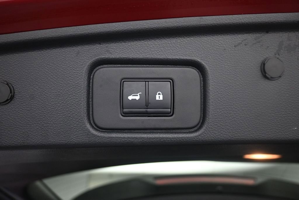 Used 2024 Nissan Pathfinder Platinum FWD image 34