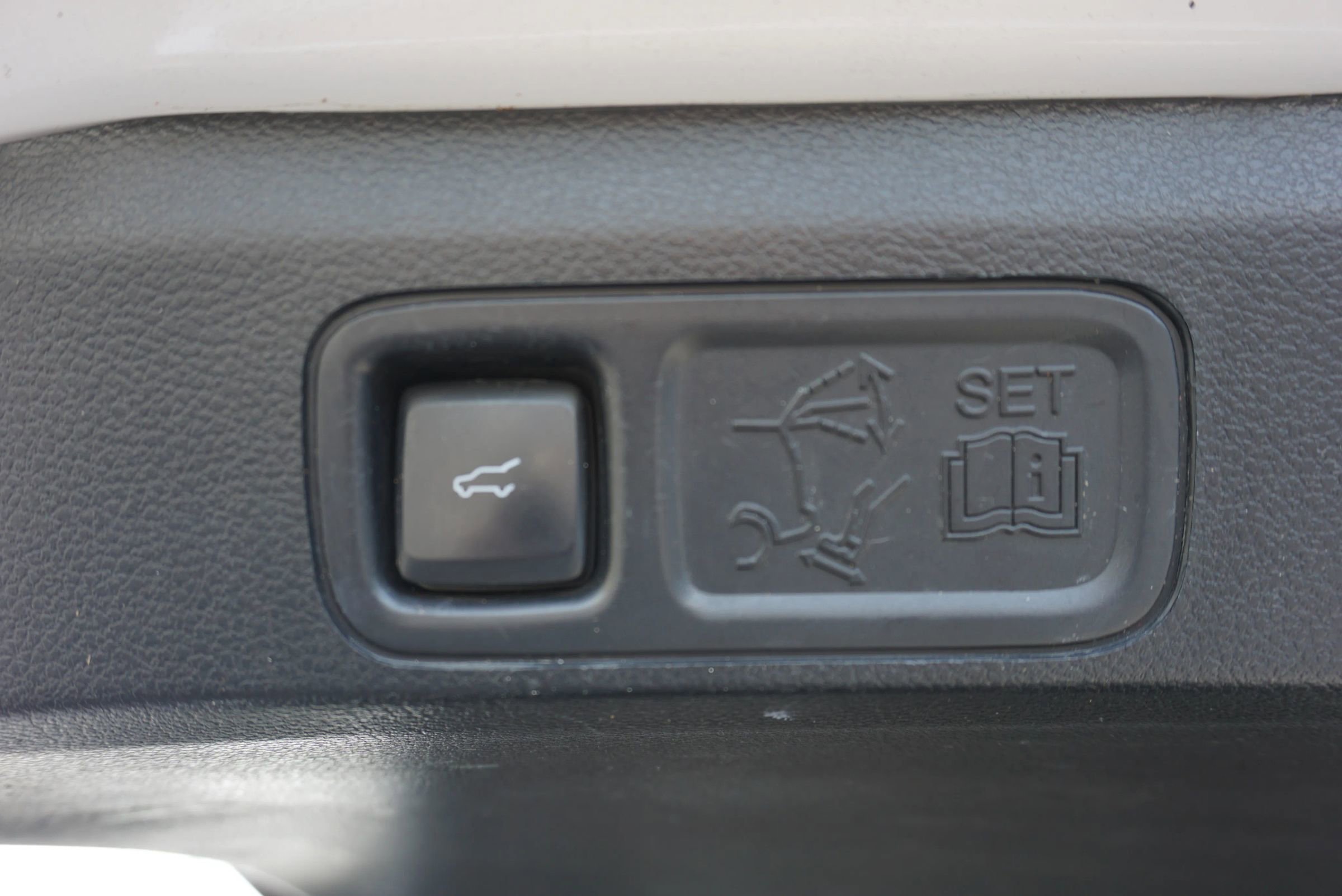 Used 2021 Ford Expedition Max Limited image 18