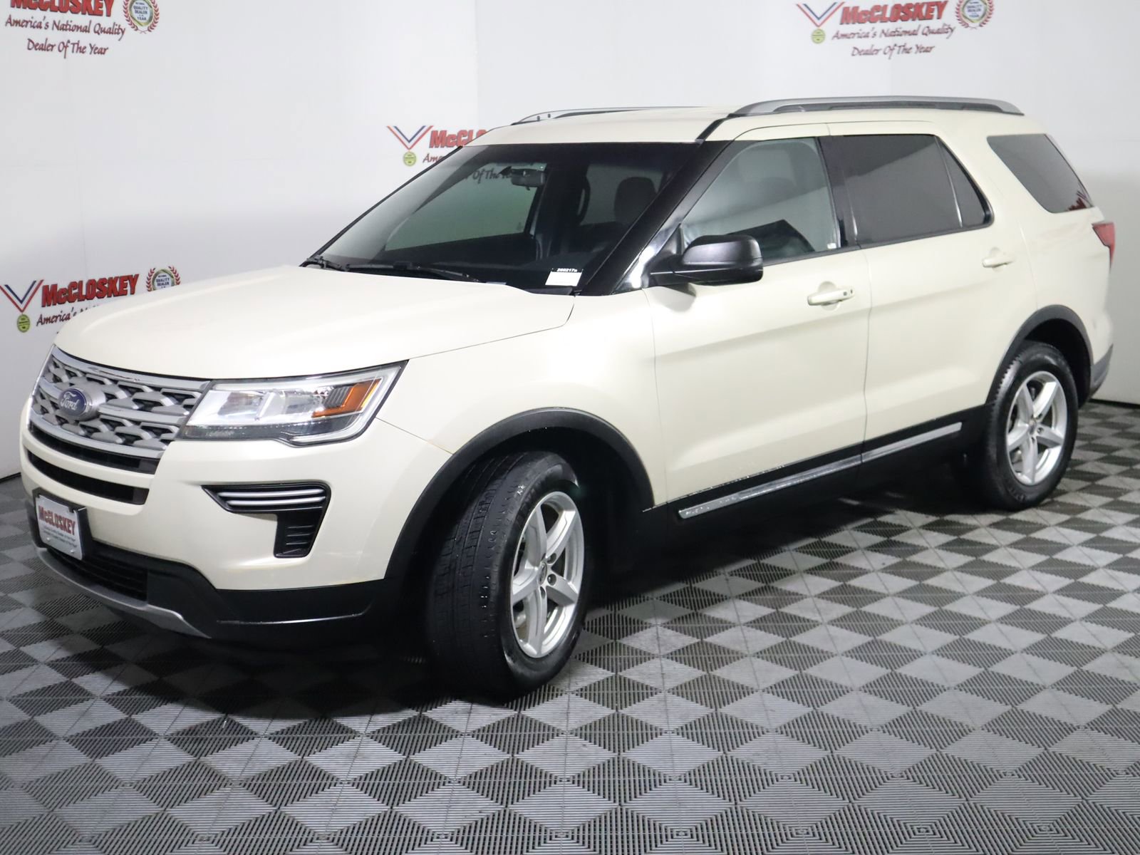 Used 2018 Ford Explorer XLT FWD image 13