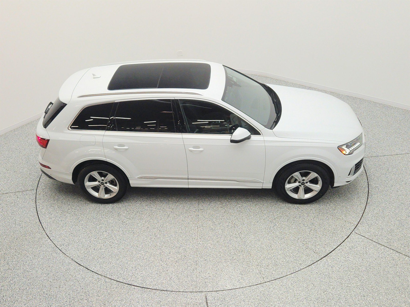 Used 2023 Audi Q7 2.0T Premium Plus w/ Premium Plus Package AWD/4WD image 25