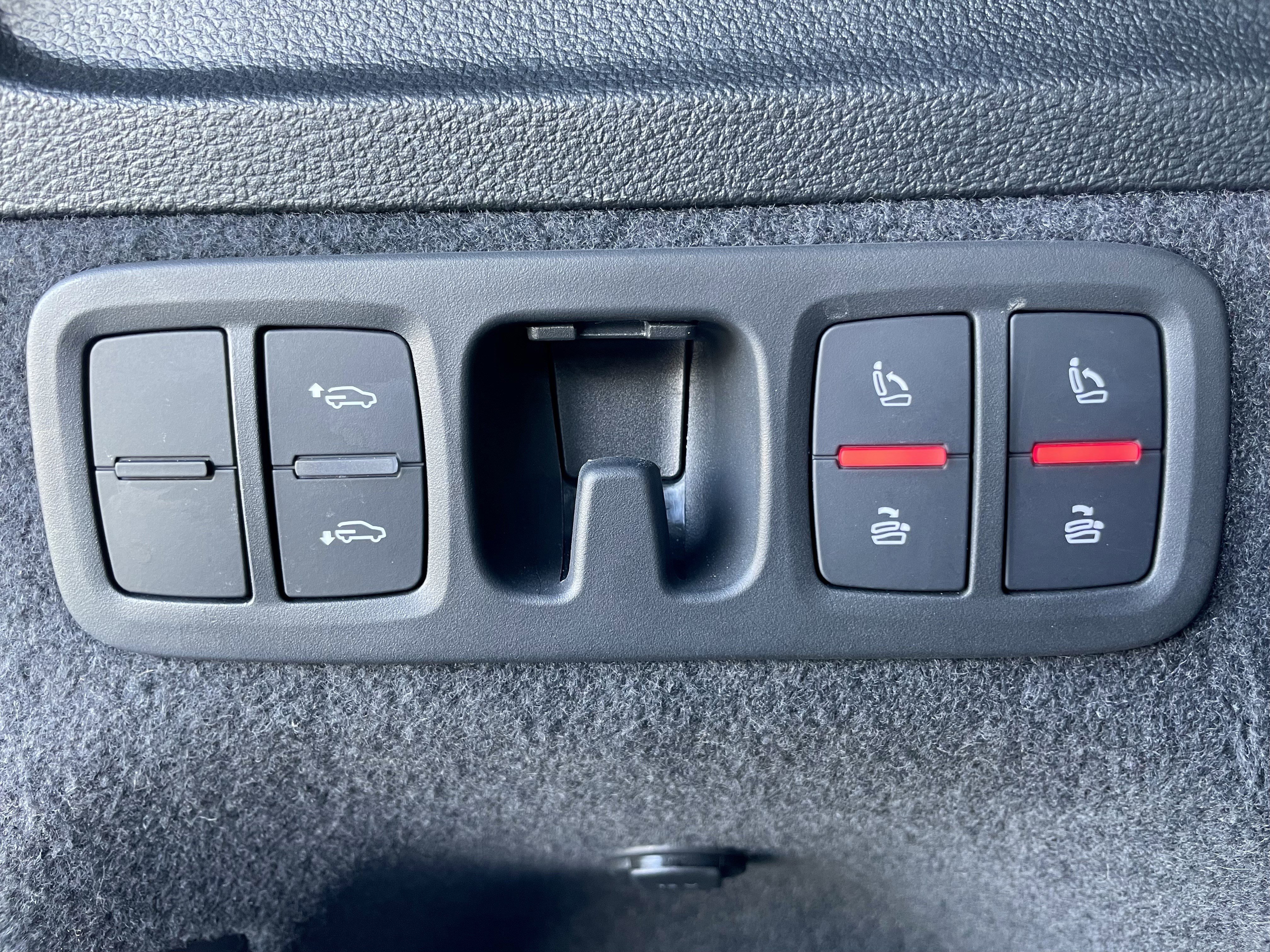 Used 2021 Audi Q7 3.0T Prestige image 40