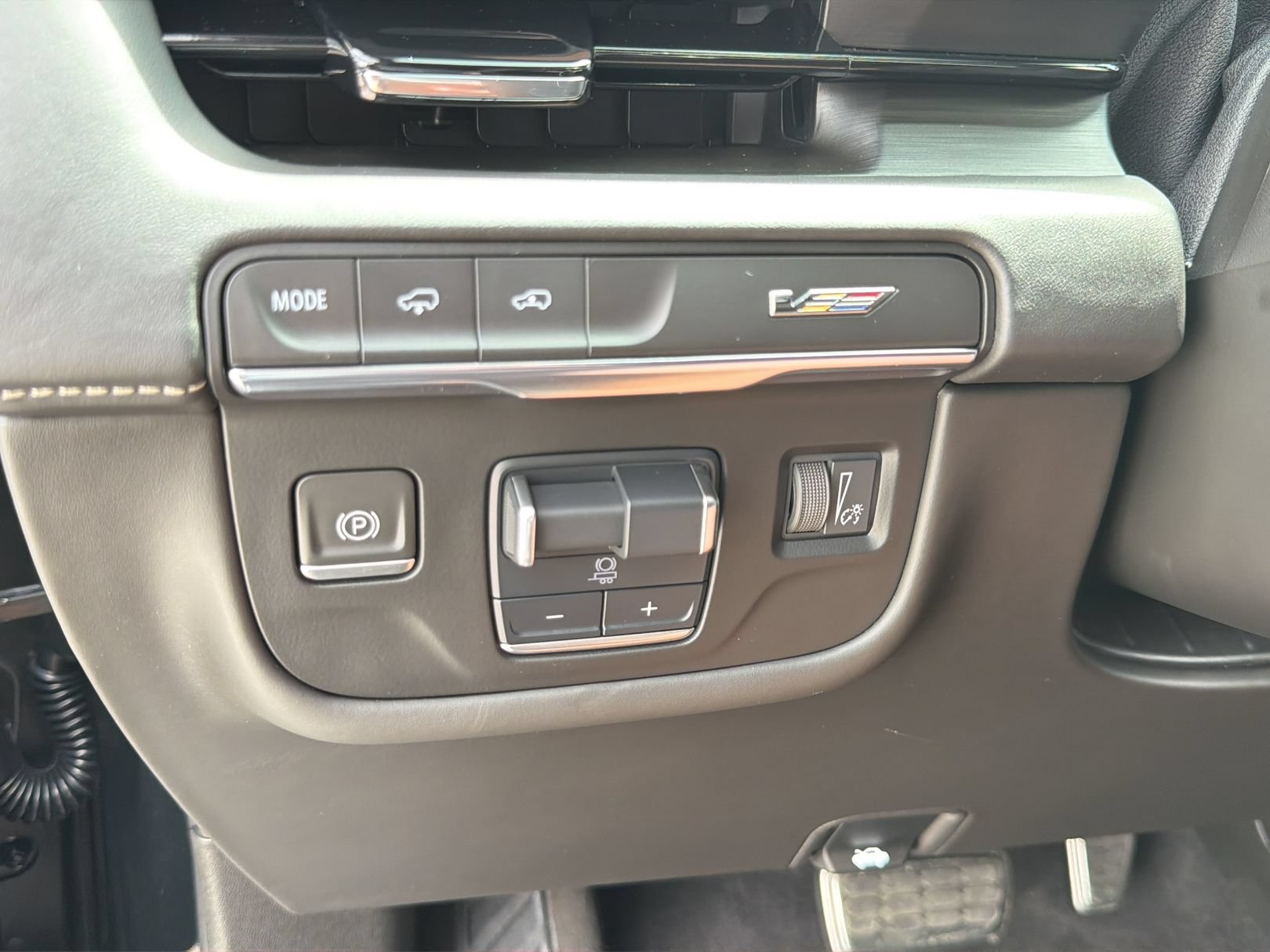 Certified 2023 Cadillac Escalade V AWD/4WD image 22