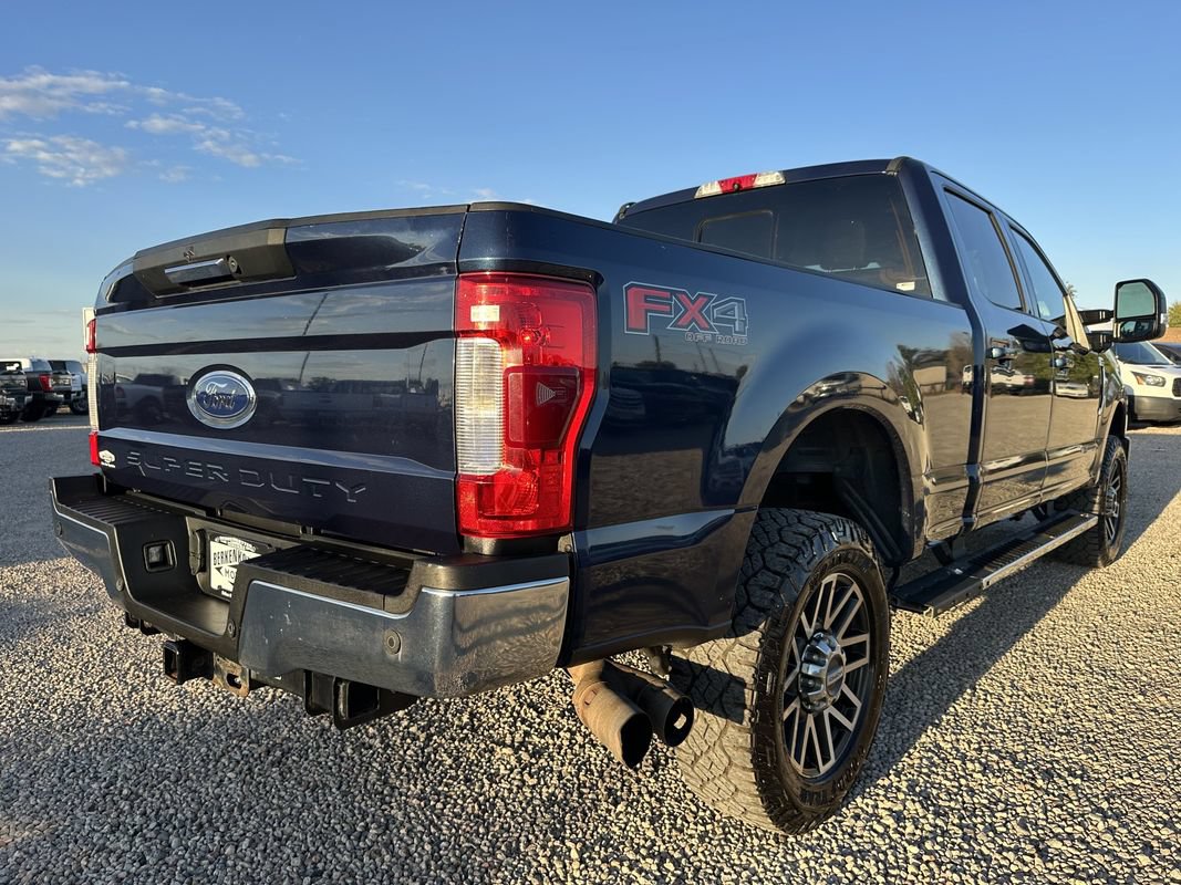 Used 2018 Ford F250 Lariat w/ Lariat Value Package AWD/4WD image 9
