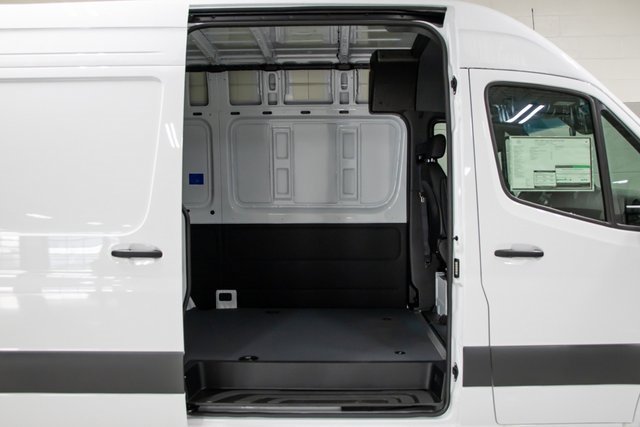 Used 2024 Mercedes-Benz Sprinter 144 Cargo image 3