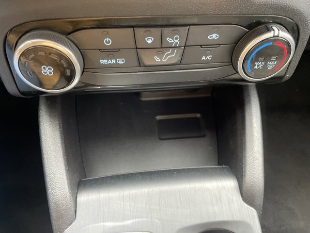 Used 2022 Ford Escape SE image 41