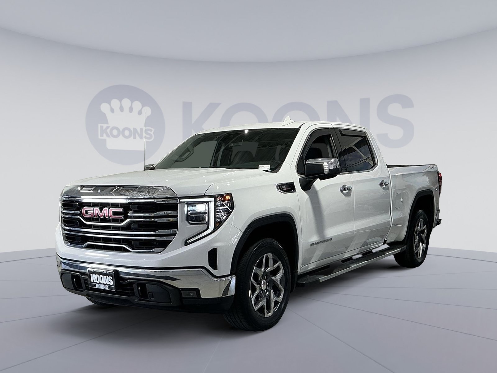 Used 2023 GMC Sierra 1500 SLT w/ SLT Premium Package AWD/4WD image 1