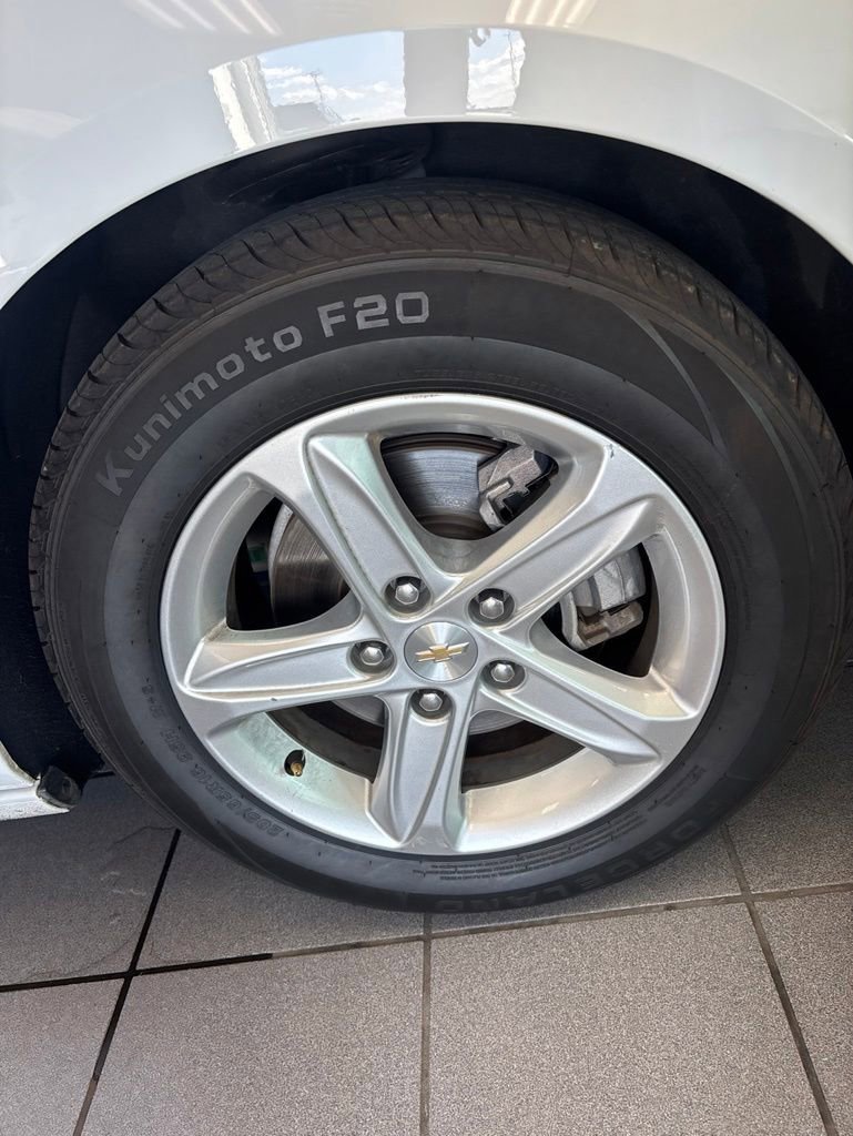 Used 2023 Chevrolet Malibu LT FWD image 9