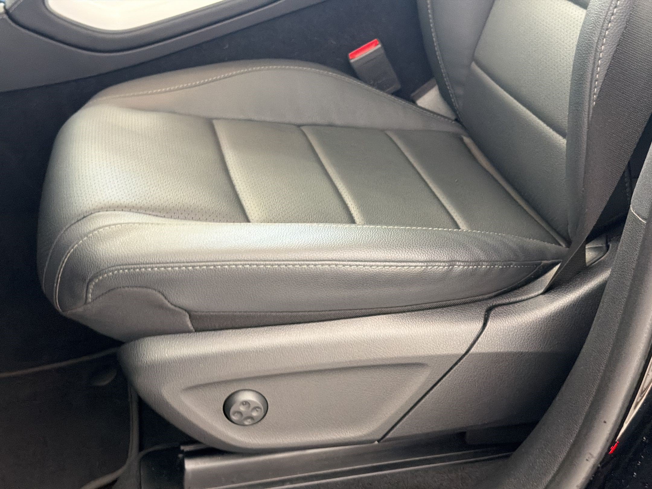 Used 2025 Mercedes-Benz GLE 350 4MATIC image 15