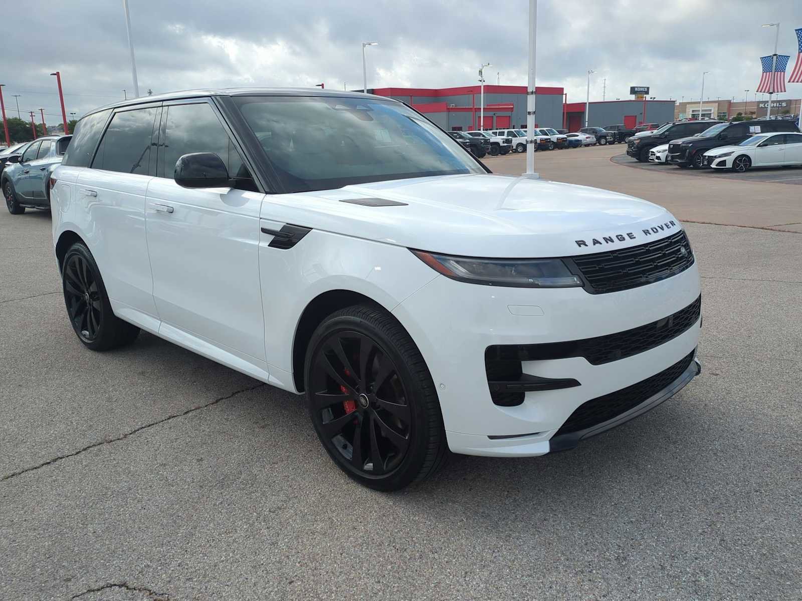 Used 2025 Land Rover Range Rover Sport Dynamic SE image 2