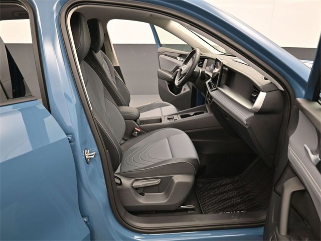 New 2026 Volkswagen Tiguan SE image 14