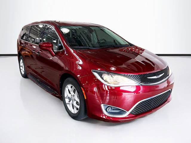 Used 2019 Chrysler Pacifica Touring Plus w/ Tire & Wheel Group image 3