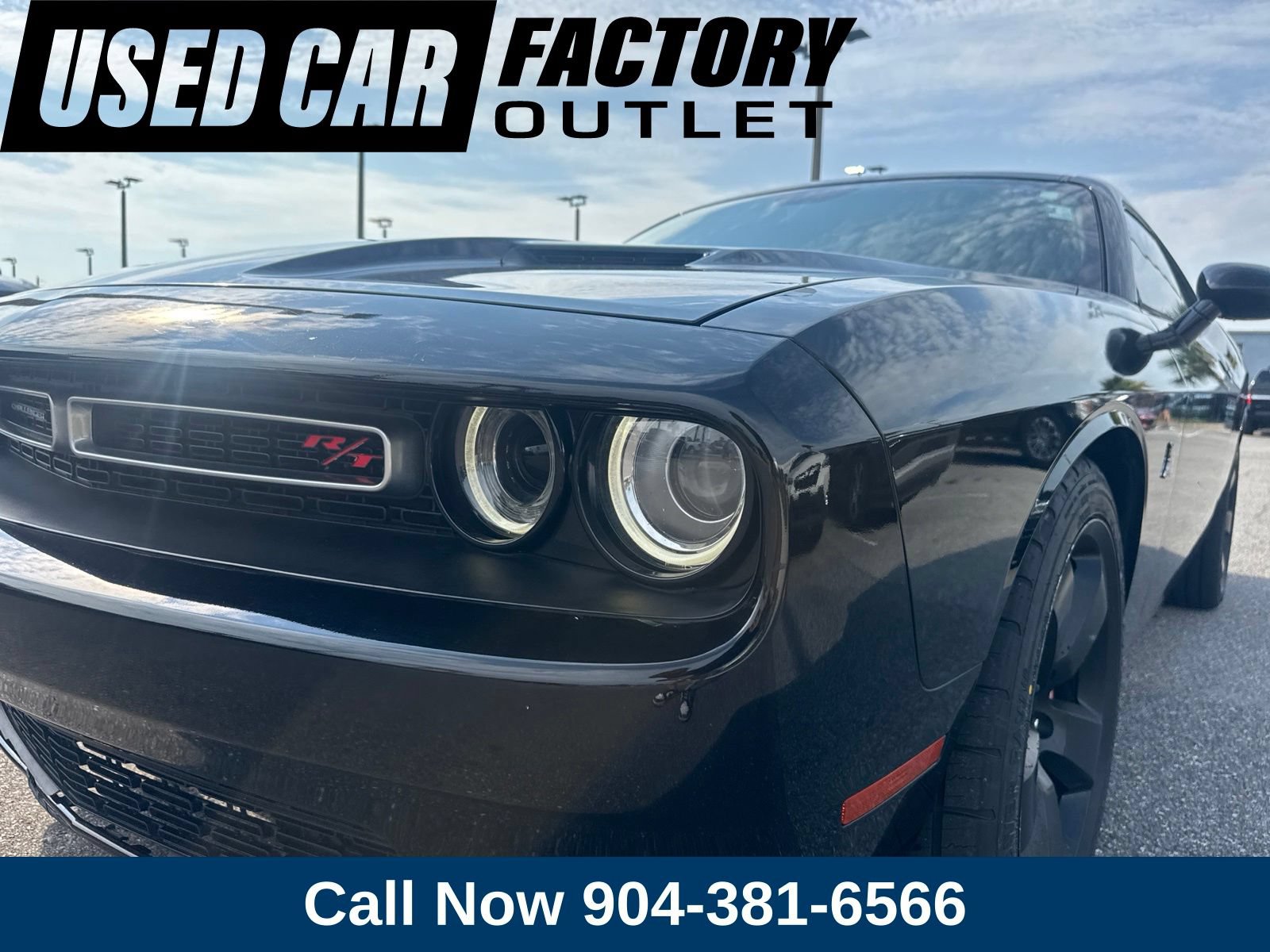Used 2015 Dodge Challenger R/T Scat Pack w/ Leather Interior Group RWD image 7