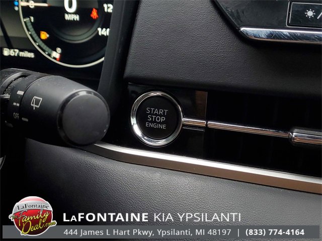 Used 2024 Mitsubishi Outlander SE Black Edition image 23