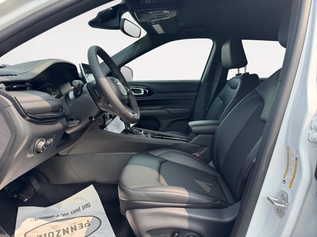 New 2026 Jeep Compass Latitude AWD/4WD image 9