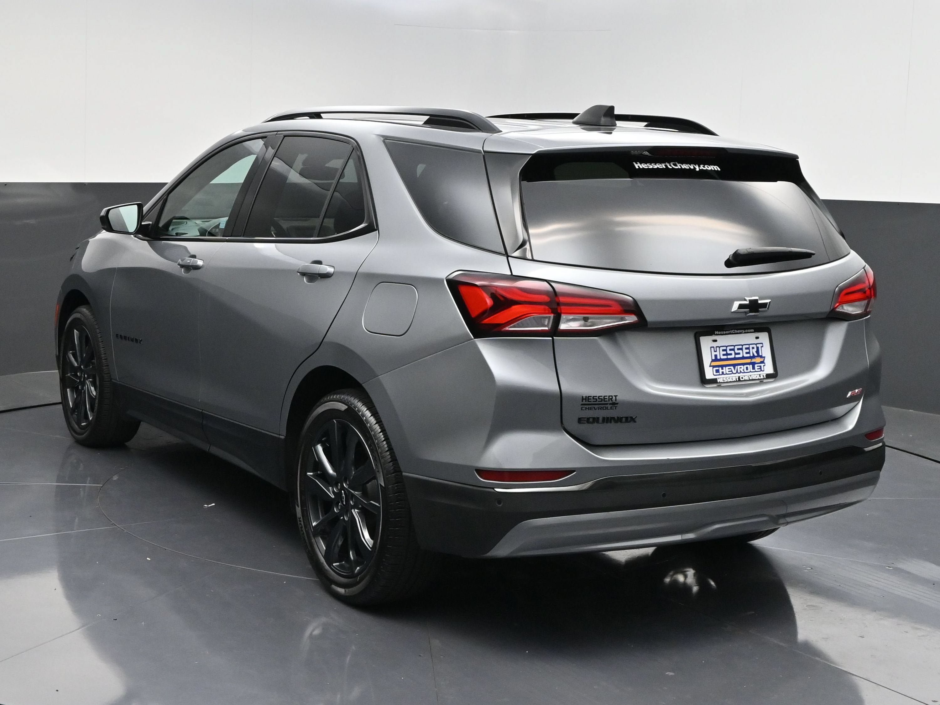 Certified 2023 Chevrolet Equinox RS FWD image 5