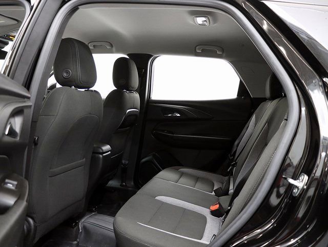 Used 2024 Chevrolet TrailBlazer LT w/ LT Cold Weather Package image 12