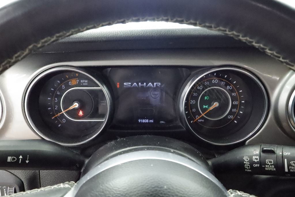 Used 2019 Jeep Wrangler Unlimited Sahara AWD/4WD image 30