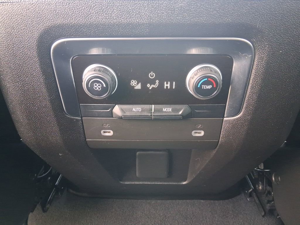 Used 2024 Chevrolet Suburban LT AWD/4WD image 20