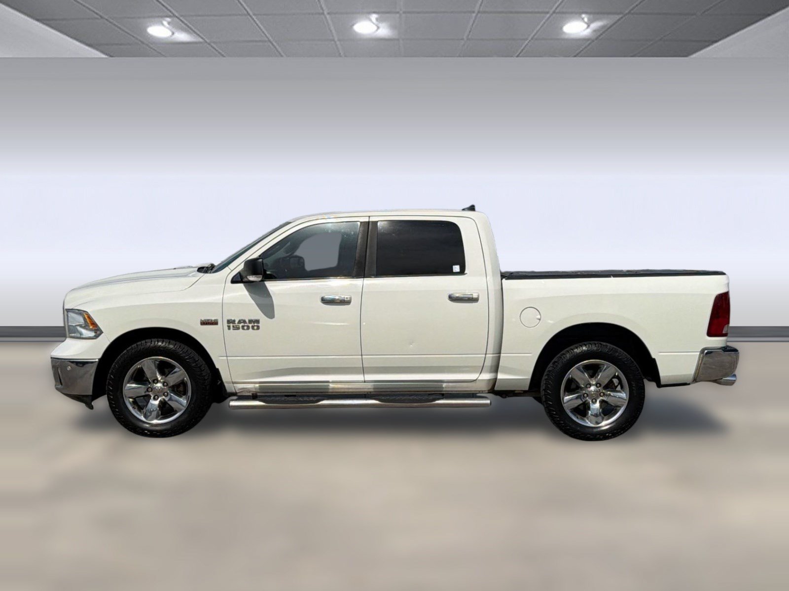 Used 2016 RAM 1500 Lone Star RWD image 2