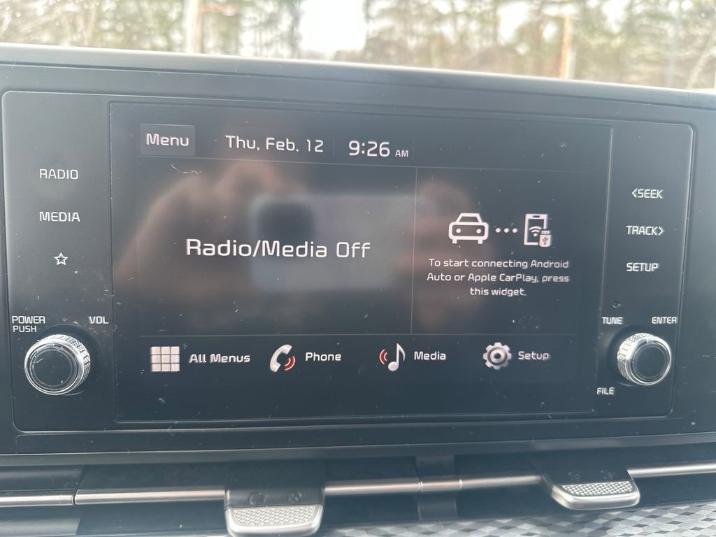 Used 2023 Kia Carnival LX image 14