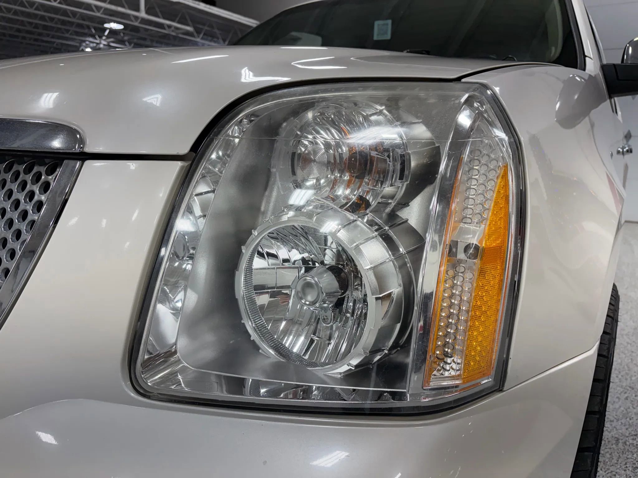 Used 2012 GMC Yukon XL Denali image 5