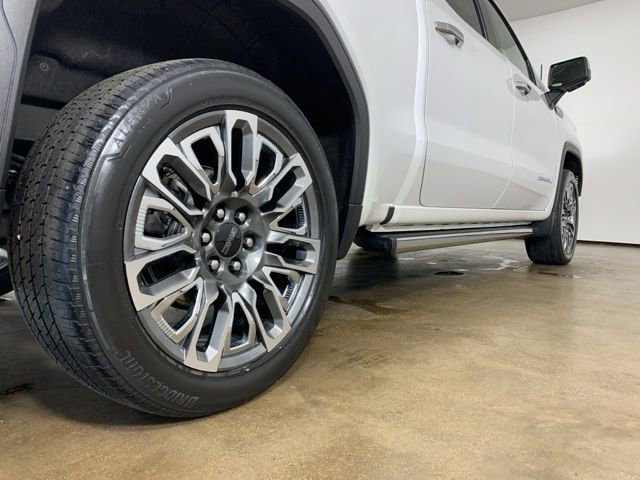 Used 2023 GMC Sierra 1500 Denali Ultimate image 9
