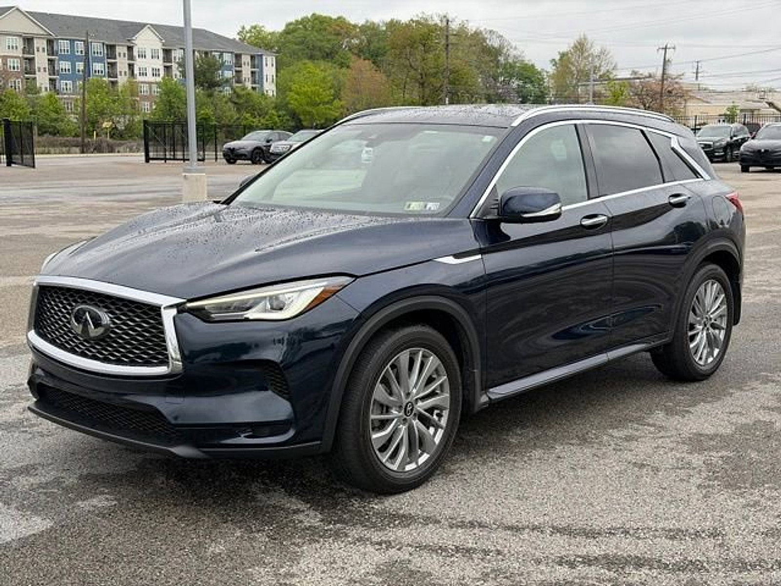 Used 2023 INFINITI QX50 Luxe AWD/4WD image 3