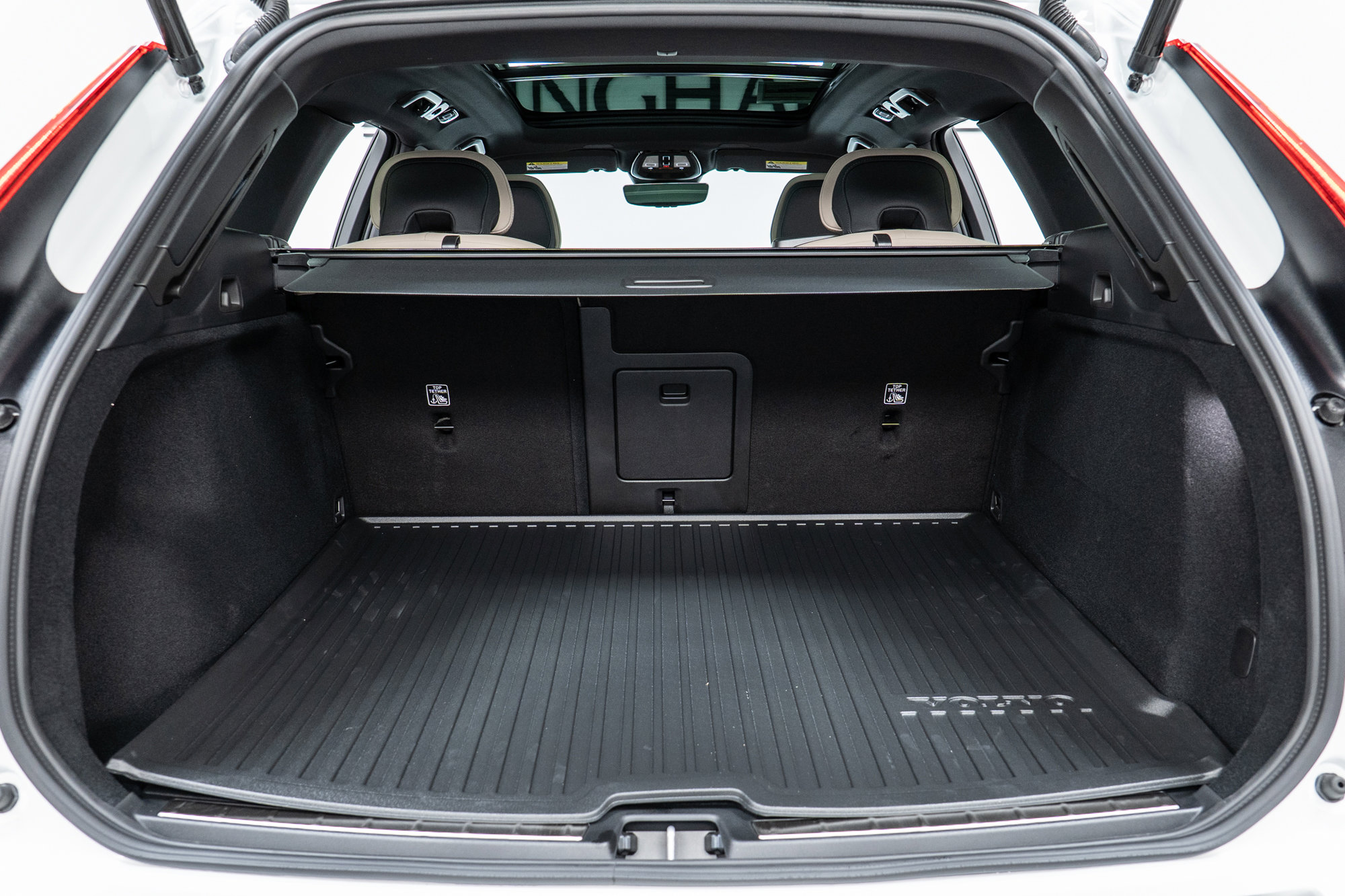 New 2026 Volvo XC60 B5 Plus w/ Climate Package image 10