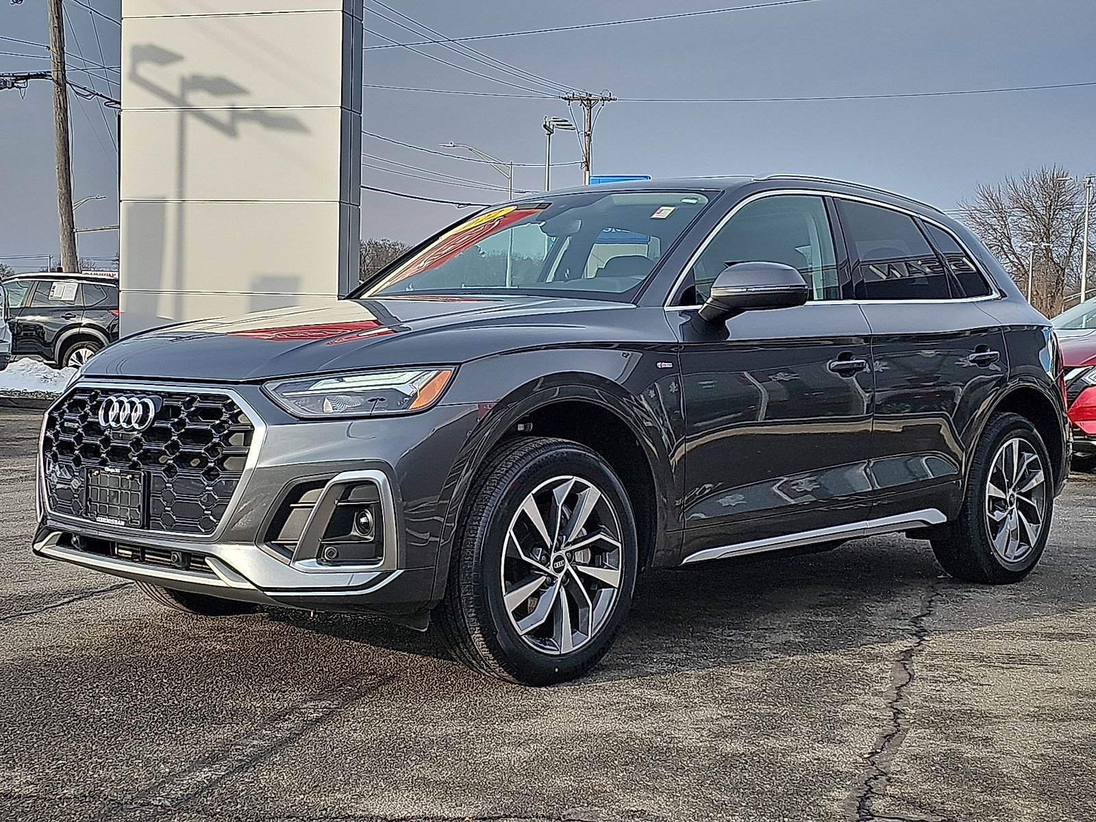 Used 2022 Audi Q5 2.0T Premium Plus w/ Premium Plus Package image 3