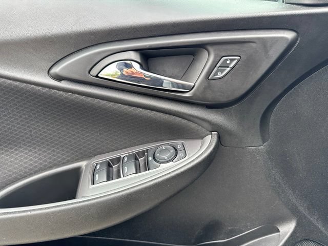 Used 2023 Chevrolet Malibu LT FWD image 11