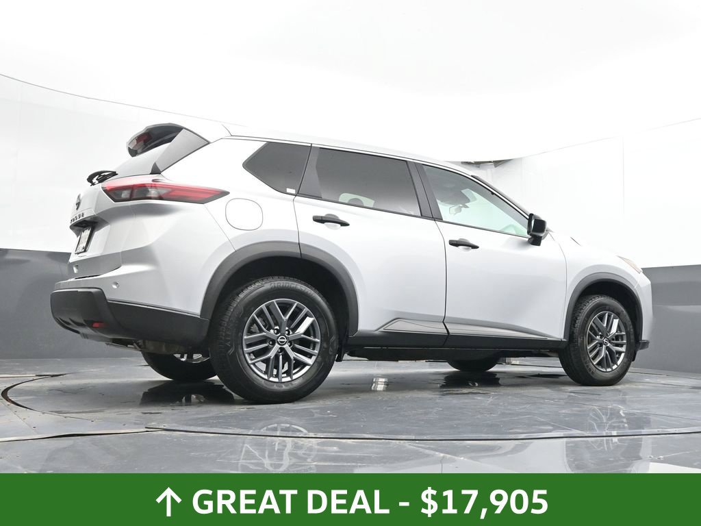 Used 2024 Nissan Rogue S FWD image 35