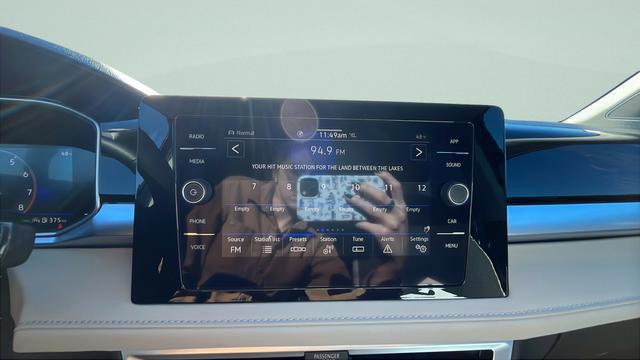 New 2026 Volkswagen Taos SE image 26