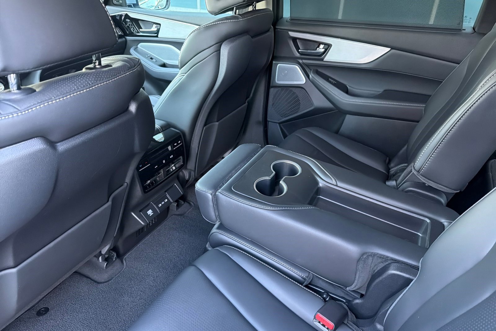 Certified 2025 Acura MDX SH-AWD w/ Technology Package image 15