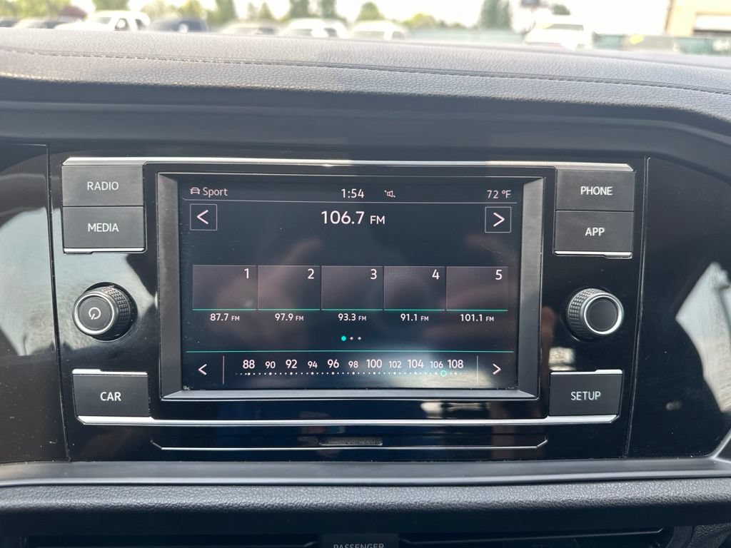 Used 2019 Volkswagen Jetta GLI FWD image 3