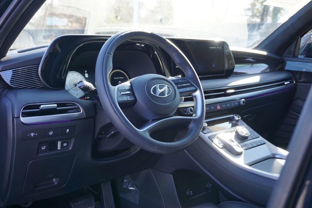 Used 2024 Hyundai Palisade Calligraphy image 10