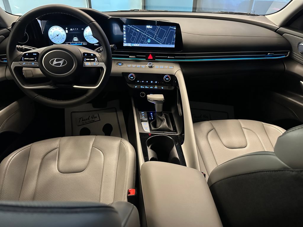 Used 2024 Hyundai Elantra Limited FWD image 9