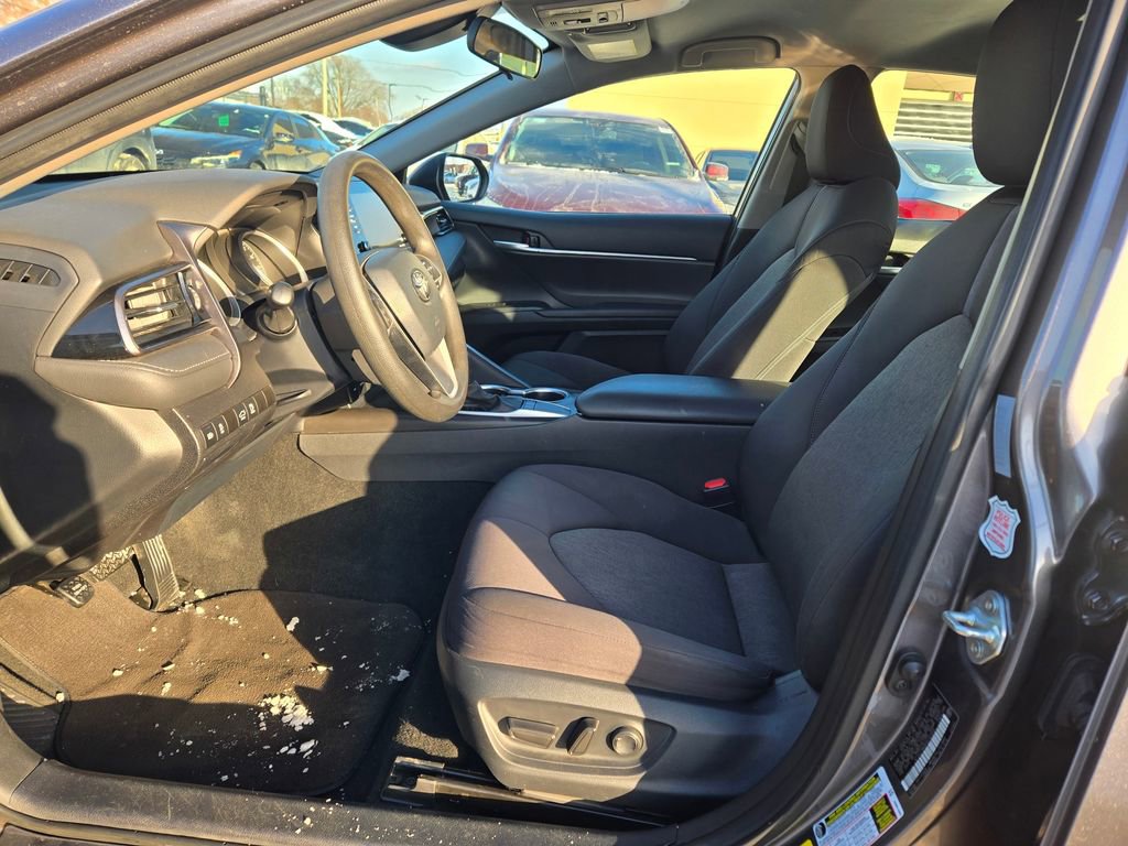 Used 2023 Toyota Camry LE FWD image 27