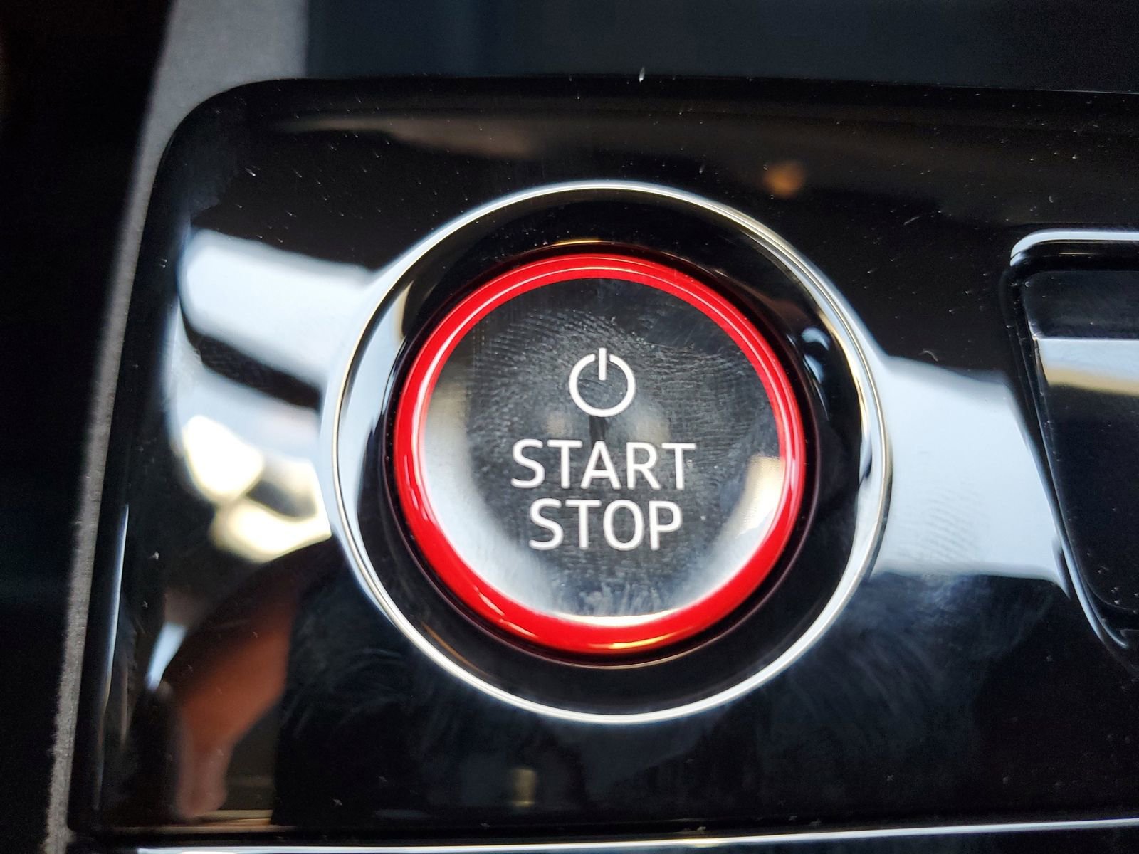 New 2025 Audi SQ6 e-tron Premium Plus image 27