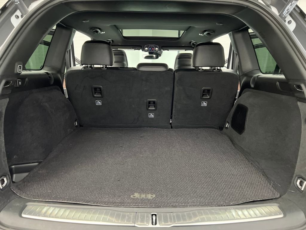 Used 2025 Jeep Grand Cherokee Summit image 30