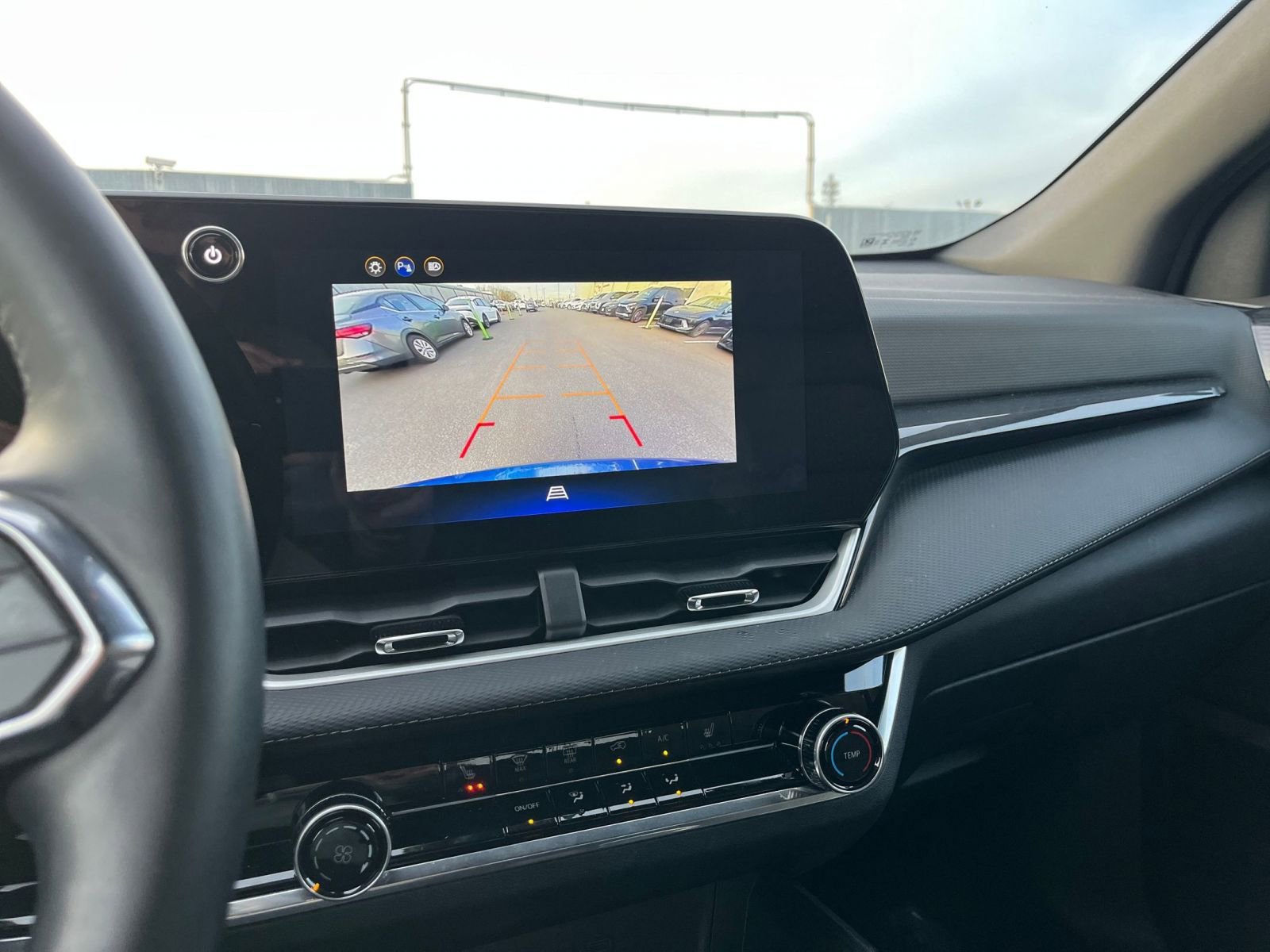 Used 2025 Chevrolet Equinox LT image 17